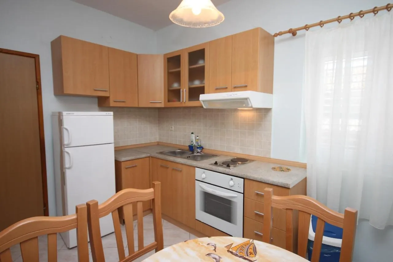 Apartments With A Parking Space Tkon, Pasman - 6216 Croatia