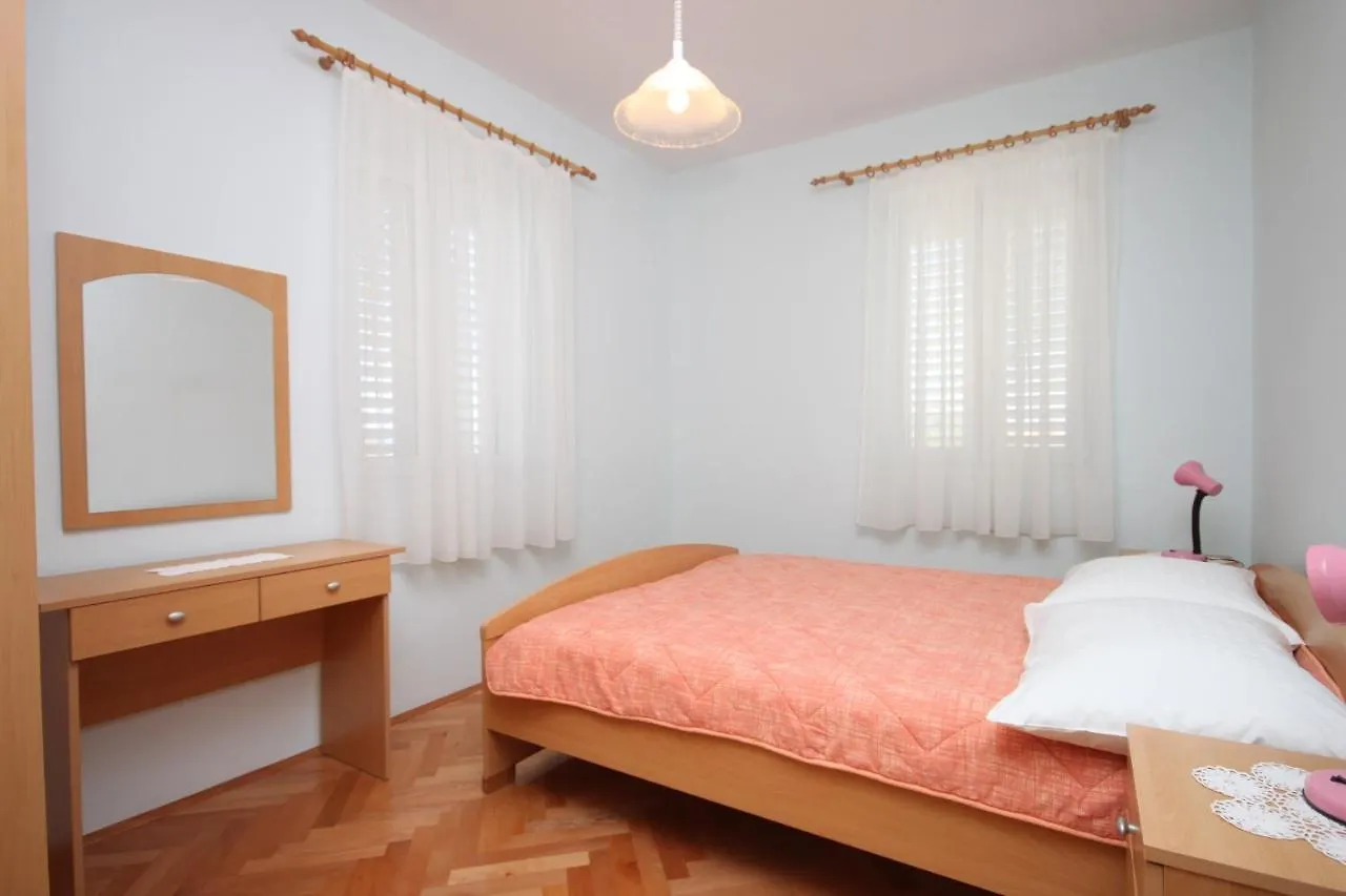 Apartments With A Parking Space Tkon, Pasman - 6216 Croatia